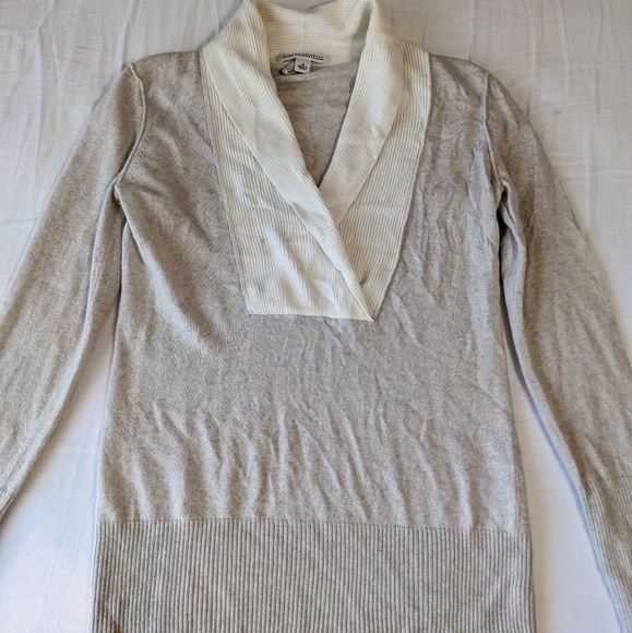 Banana Republic Luxury Cashmere Wool Blend Sweater - Picture 2 of 9